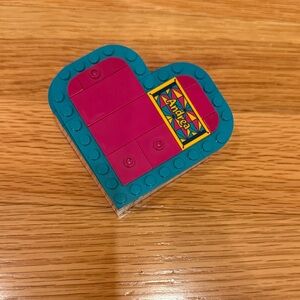 Lego friends Andrea’s Summer Heart-Shaped Teal and Magenta Block Set. EUC.